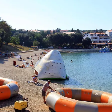 Апартаменты Apartments With A Parking Space Pjescana Uvala, Pula - 7349
