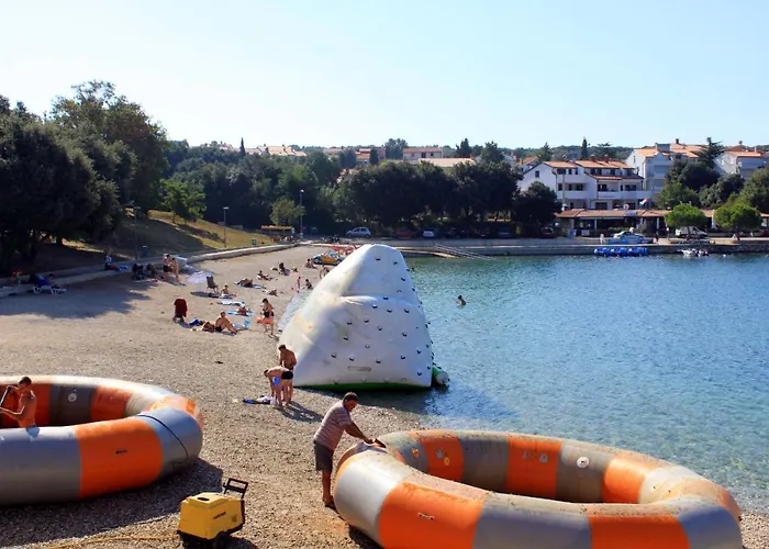 Appartamento With Parking Space Pjescana Uvala, - 7349