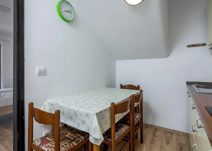 With Parking Space Pjescana Uvala, - 7349 Pola