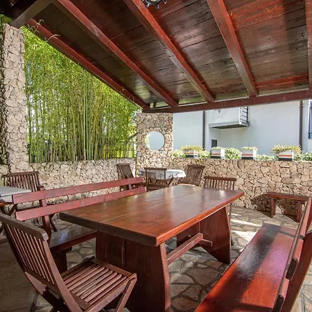 Appartamento With A Parking Space Pjescana Uvala, - 7349 *