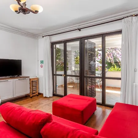 With Parking Space Pjescana Uvala, - 7349 شقة *