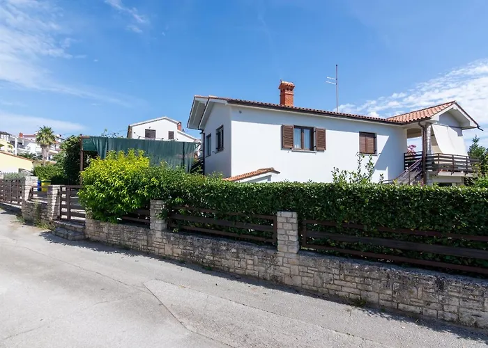 With Parking Space Pjescana Uvala, - 7349 Lejlighed *