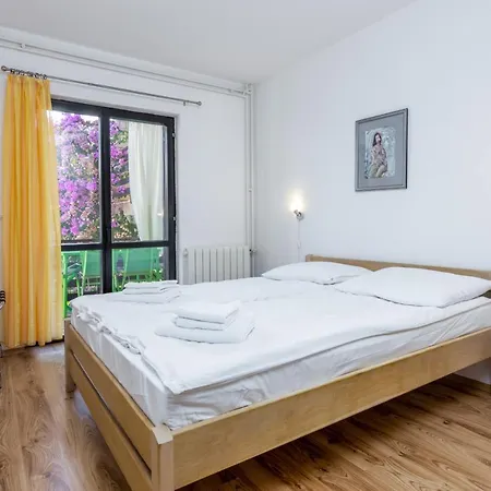 With Parking Space Pjescana Uvala, - 7349 *