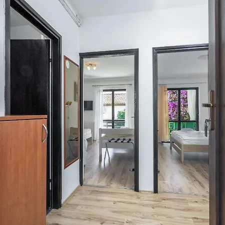 With Parking Space Pjescana Uvala, - 7349 דירה